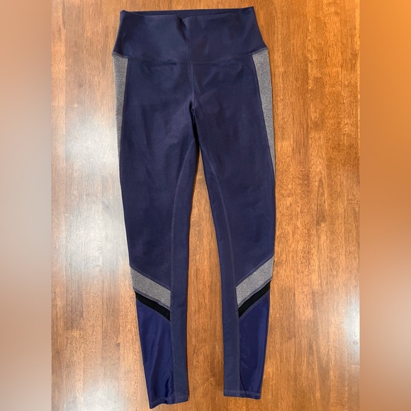 ALO Yoga Elevate Hi-Rise Leggings - Navy Gray Mesh Colorblock - Size M - Picture 4 of 8